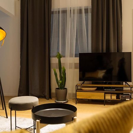 Bright 3Br Flat - Top Location - Green View Balcony Bucureşti Eksteriør bilde